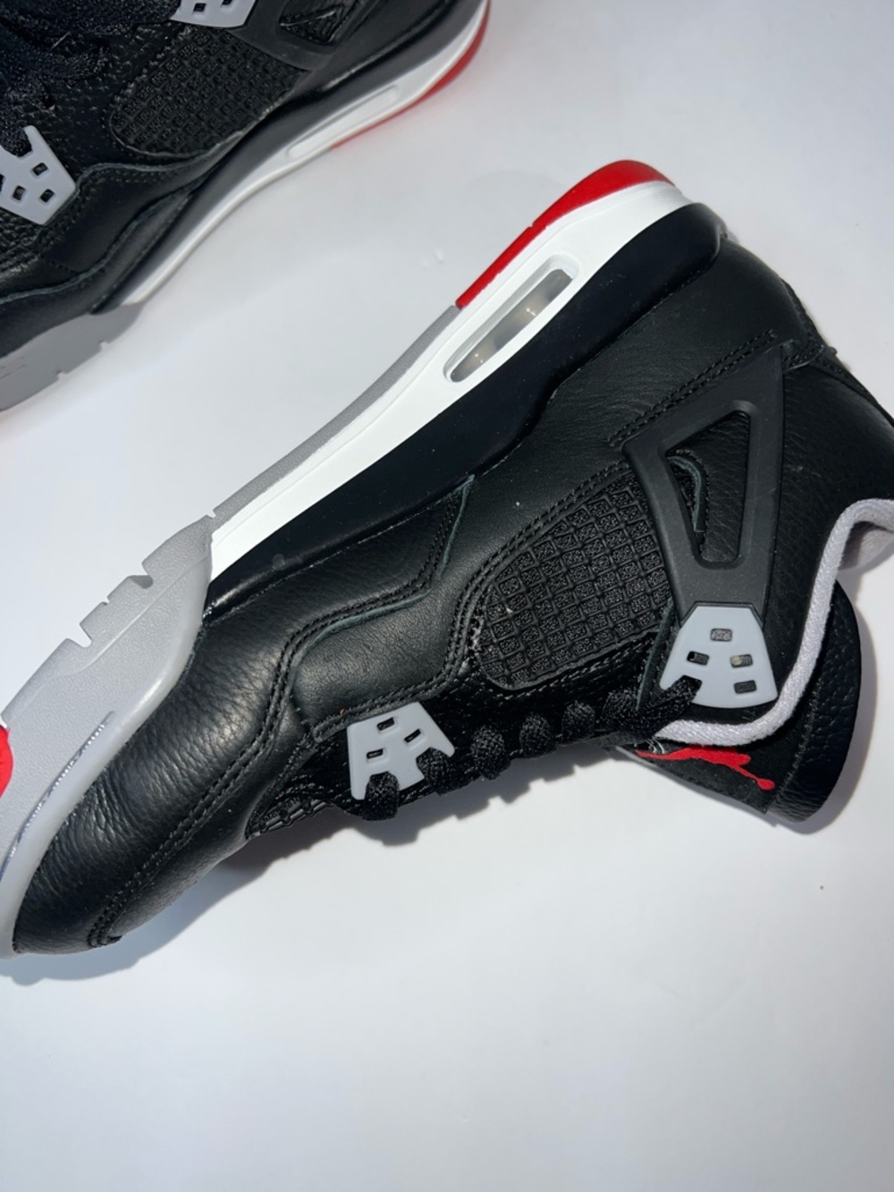 Nike Air Jordan 4 Retro ‘Bred size 7Y - Picture 7 of 11